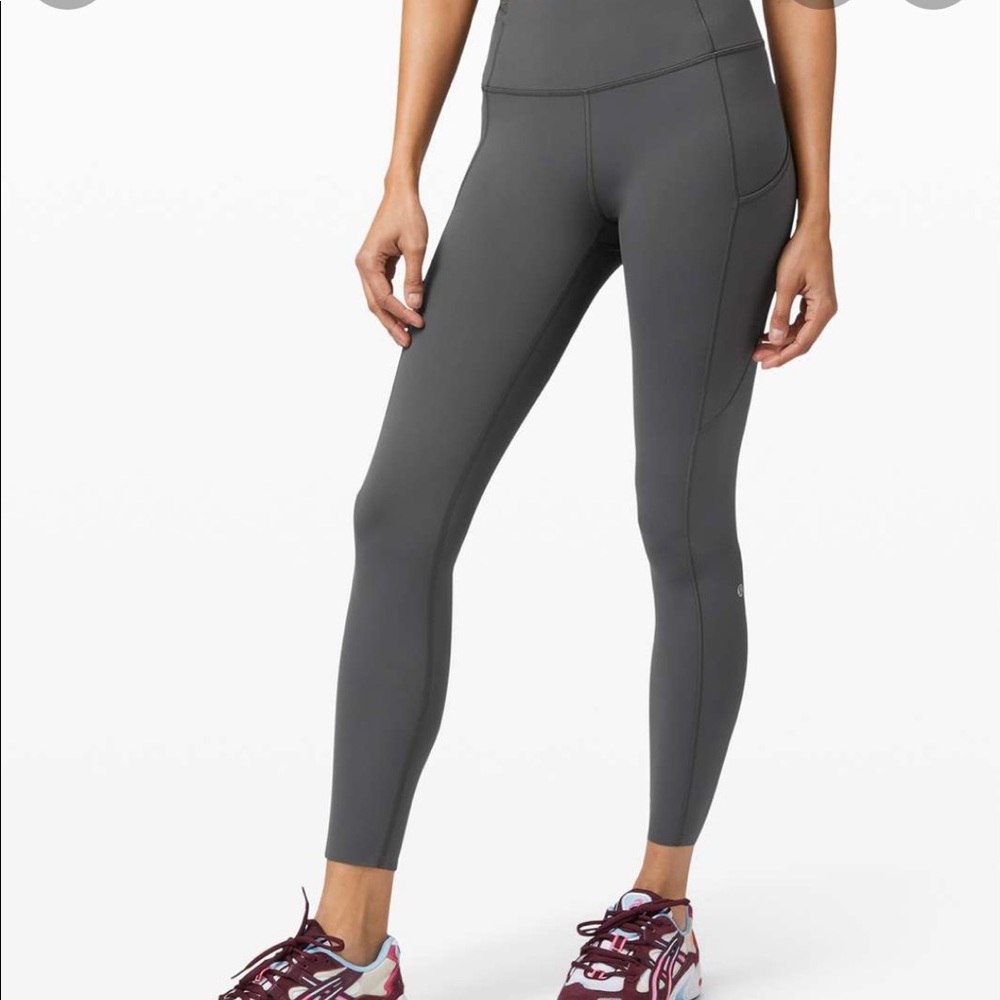 Lululemon Fast and Free High Rise Leggings 25” | size 6 | EXCELLENT condition!